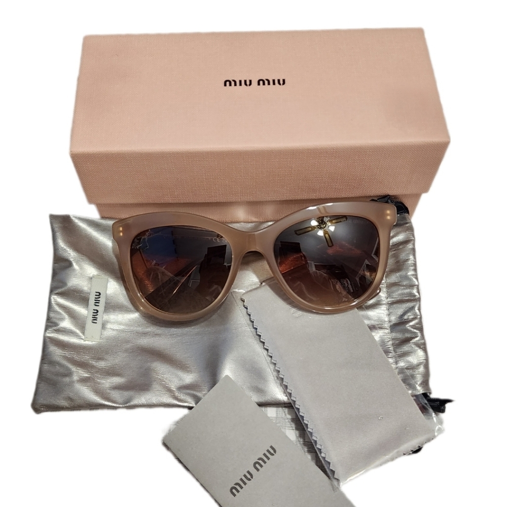 New Miu Miu Cats Eye Sunglasses